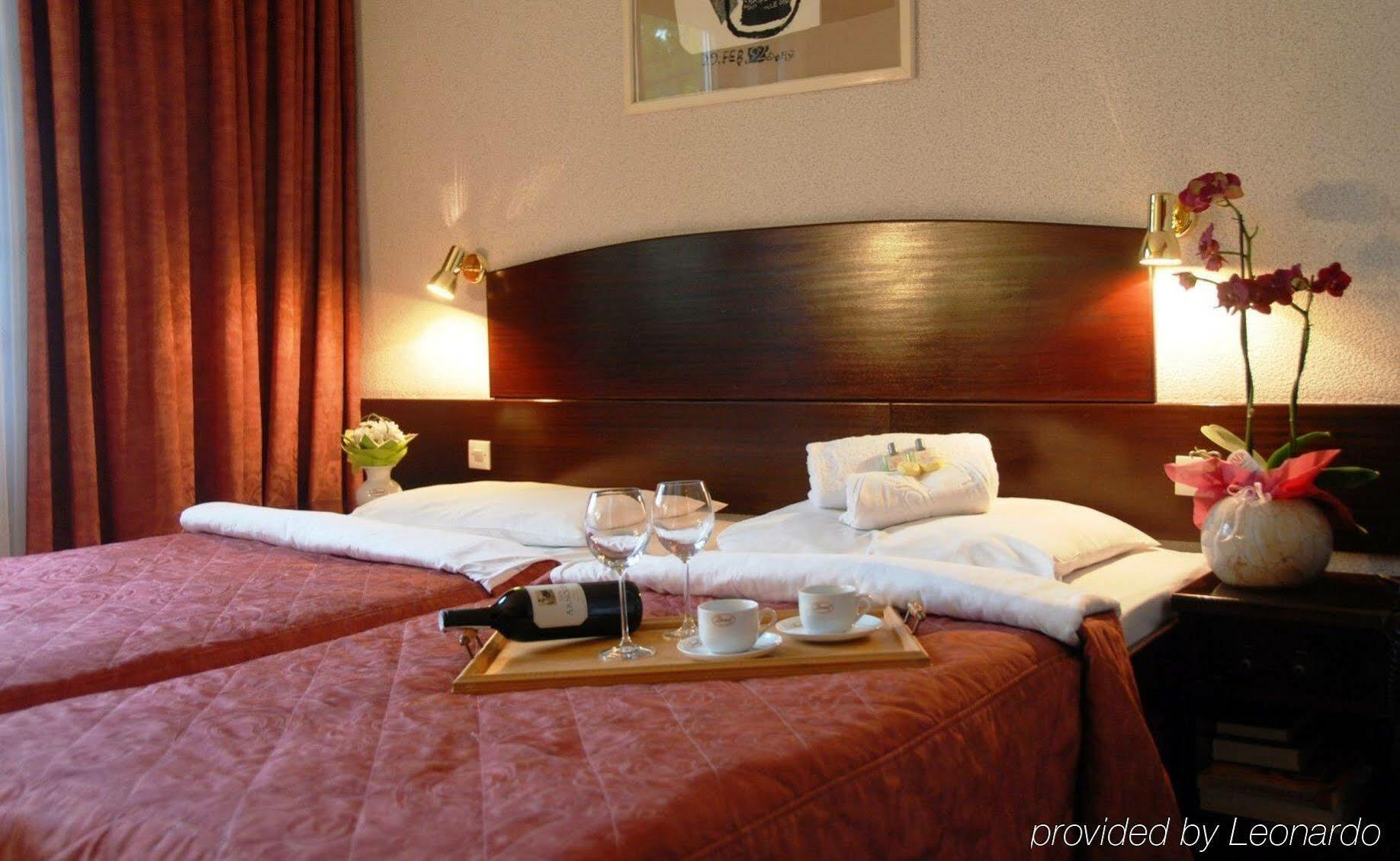 Go Cracow Resort Krakow Bagian luar foto